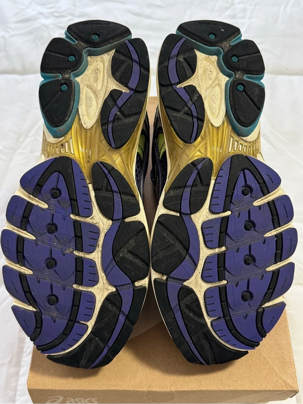 Saucony ProGrid Omni 9 Crystal Cave (kith exclusive)